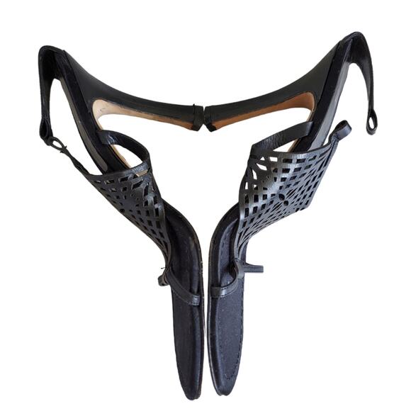 Vera Wang x Stuart Weitzman Vintage Laser Cut Heels (6.5) - Picture 3 of 6